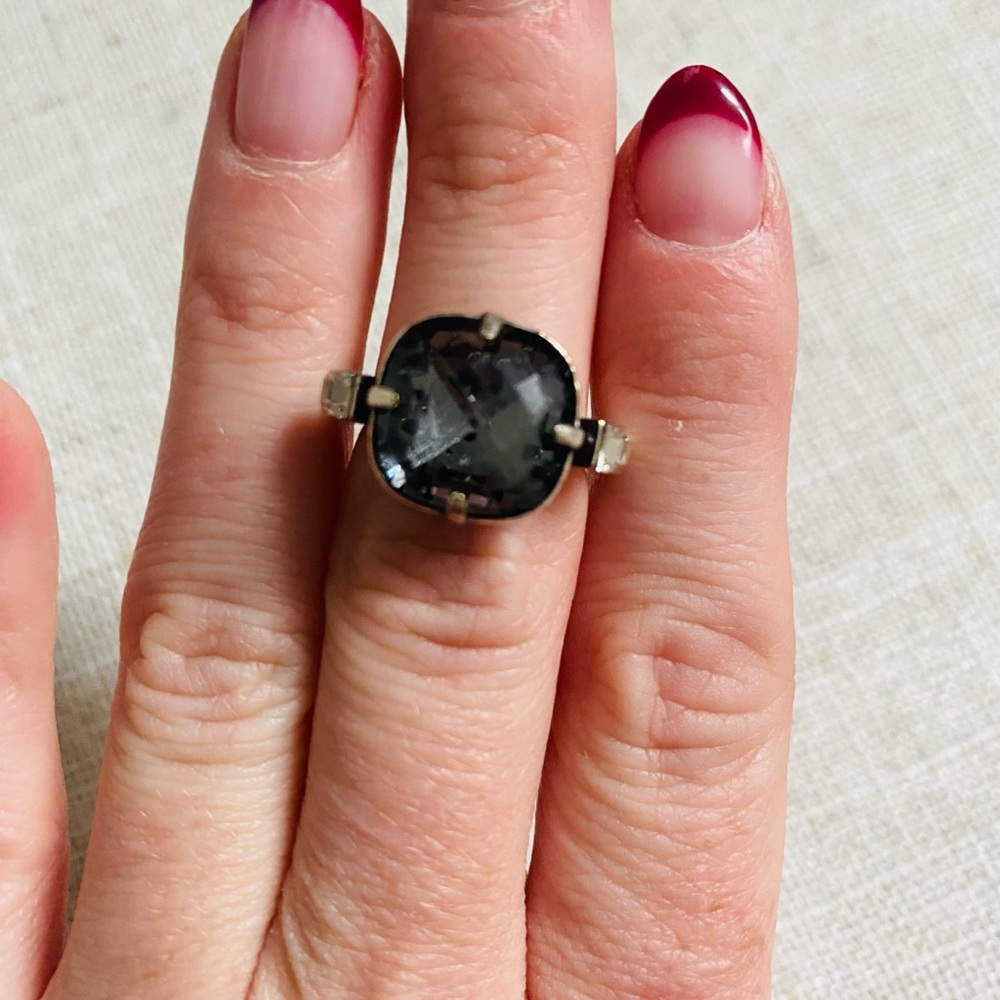 Ring - Picture 2 of 3